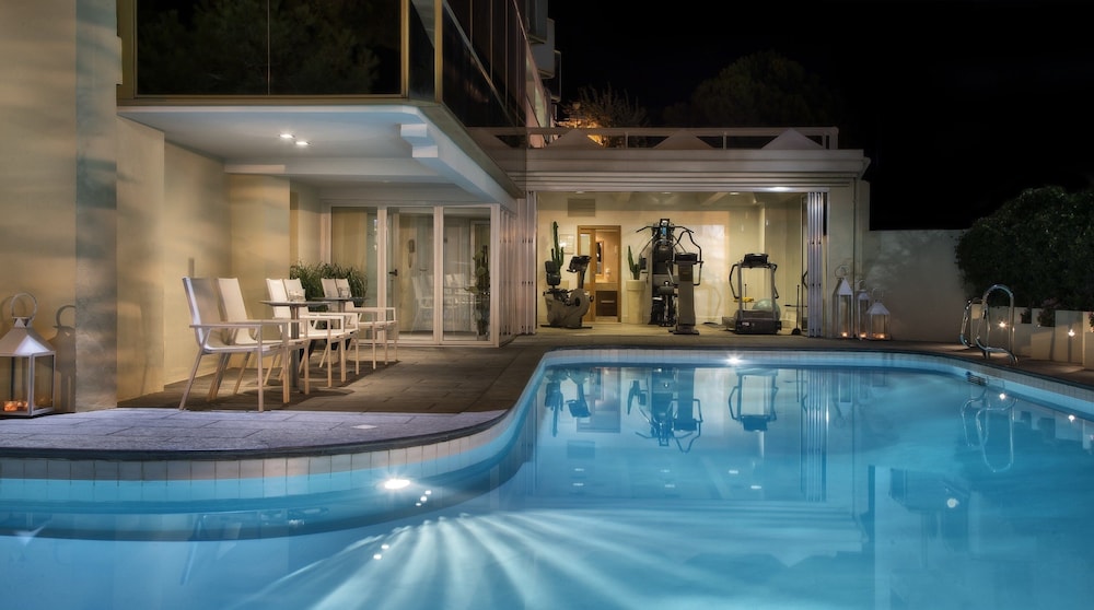 swimming pool spa