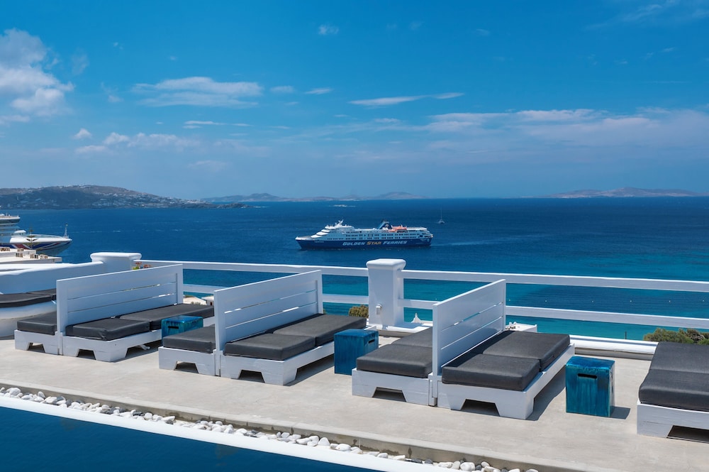 Flaskos Suites 45/50