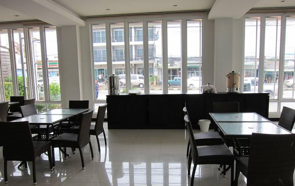 The White Pearl Hotel 25/32