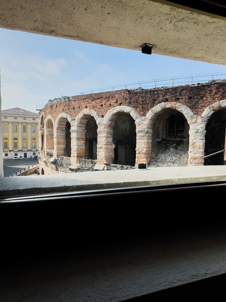 Truly Verona 63/69