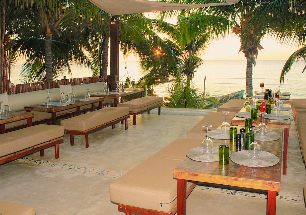 HolboxDream Beachfront 35/50