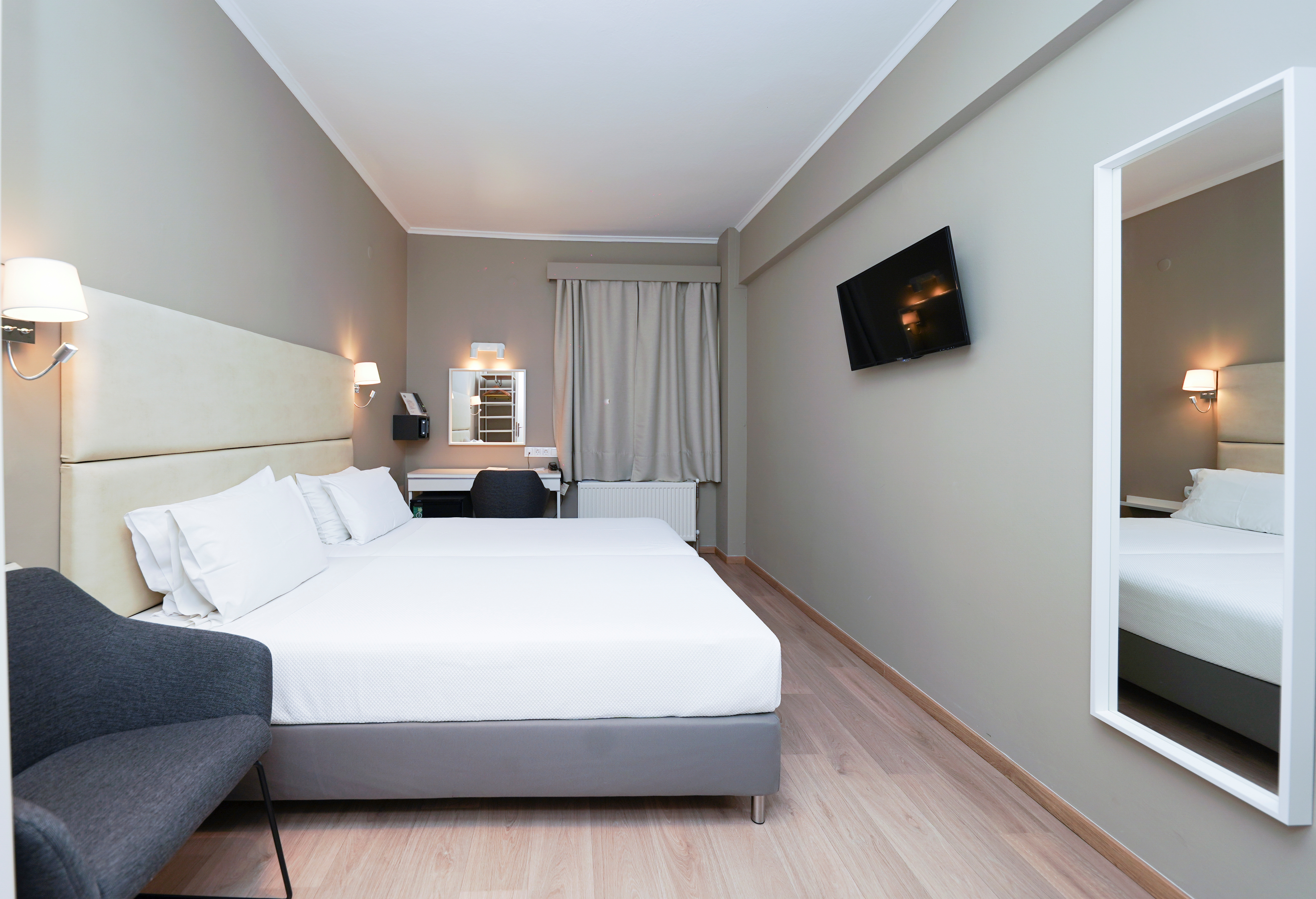 Inner, Twin Beds