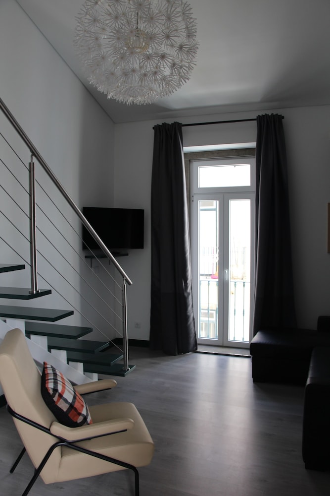 Dobairro Suites At Bairro Alto 36/38