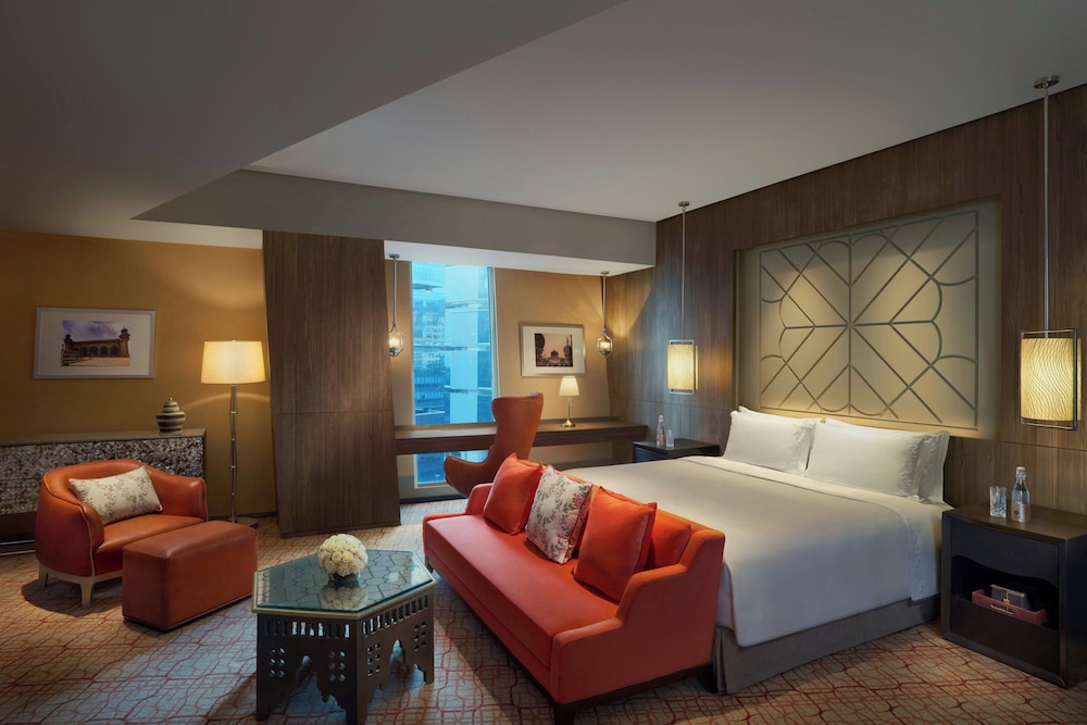 2 Bedrooms, Tower, Suite, Double Bed