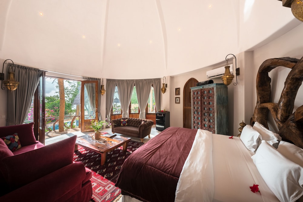 2 Bedrooms, Presidential, Villa, 2 King Beds, Beach Front, Ocean View