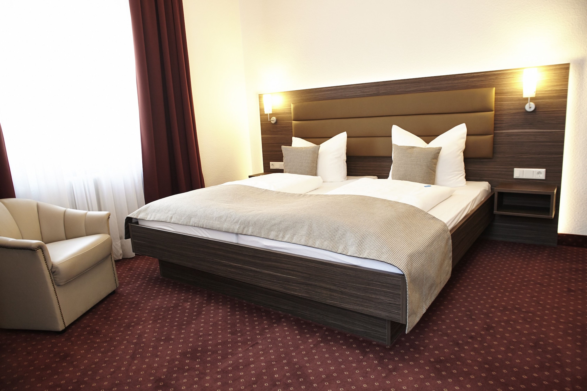 STANDARD, DOUBLE BED