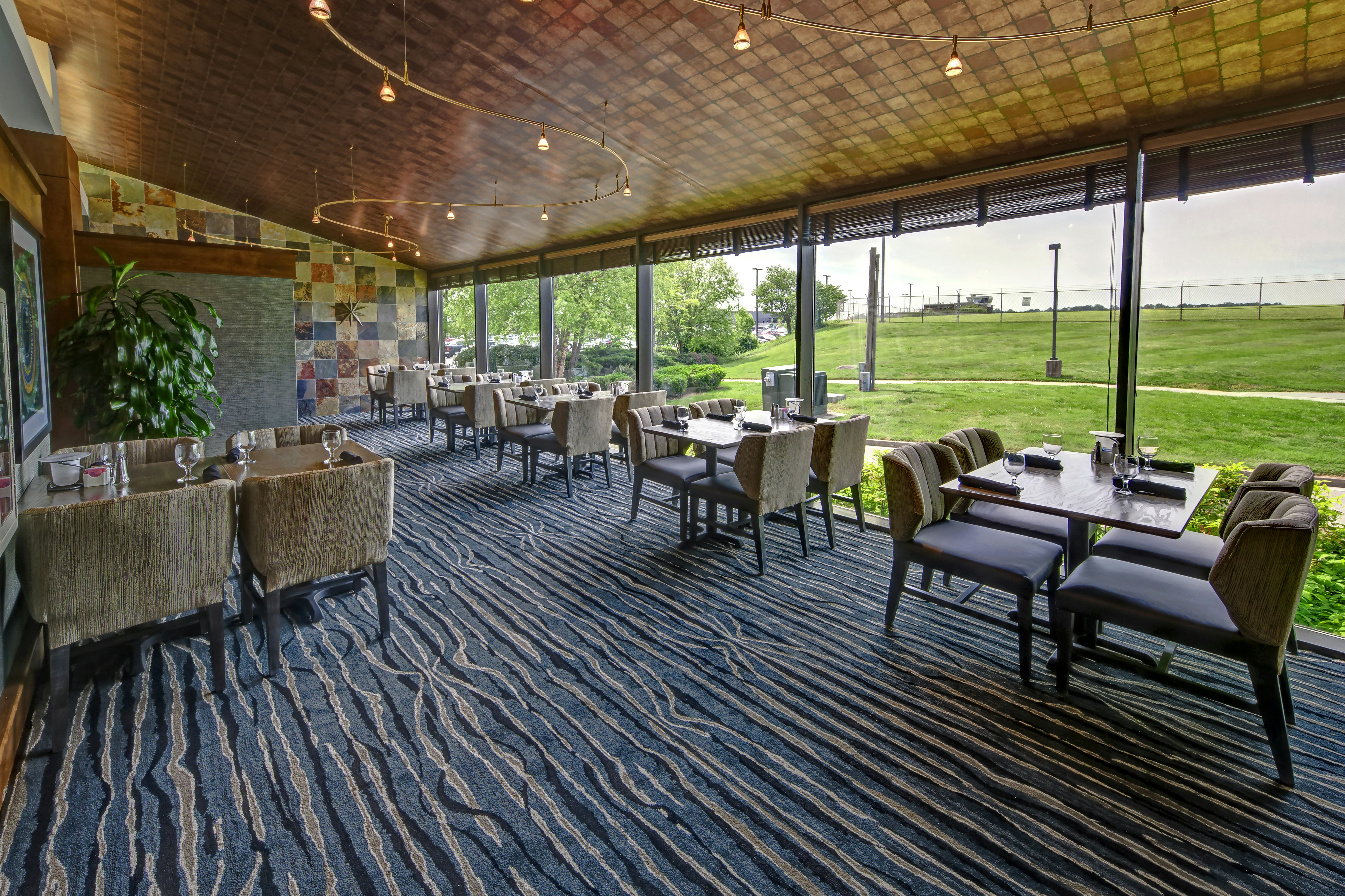 Hilton Knoxville Airport 51/81