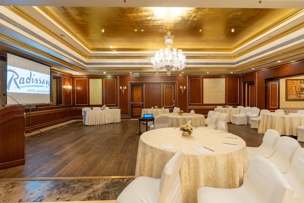 Radisson Hotel Jalandhar 43/50