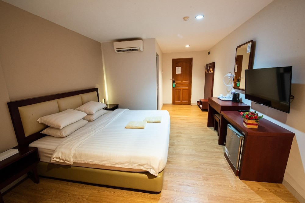 Lovina Inn Penuin 4/22
