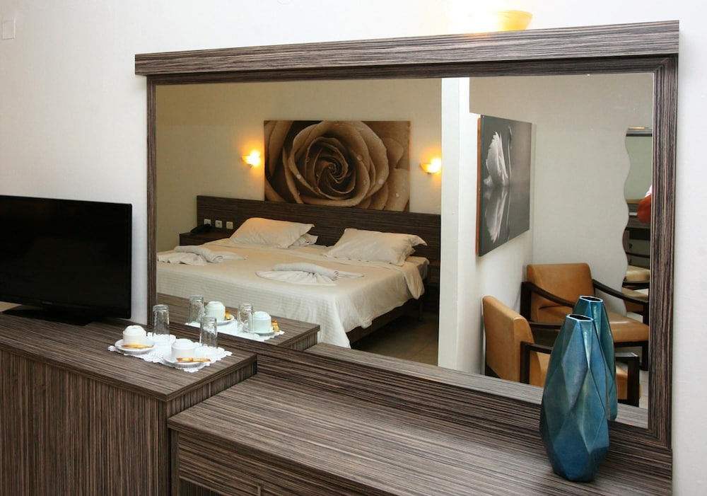 Katrin Suites - Adults Only 13/50