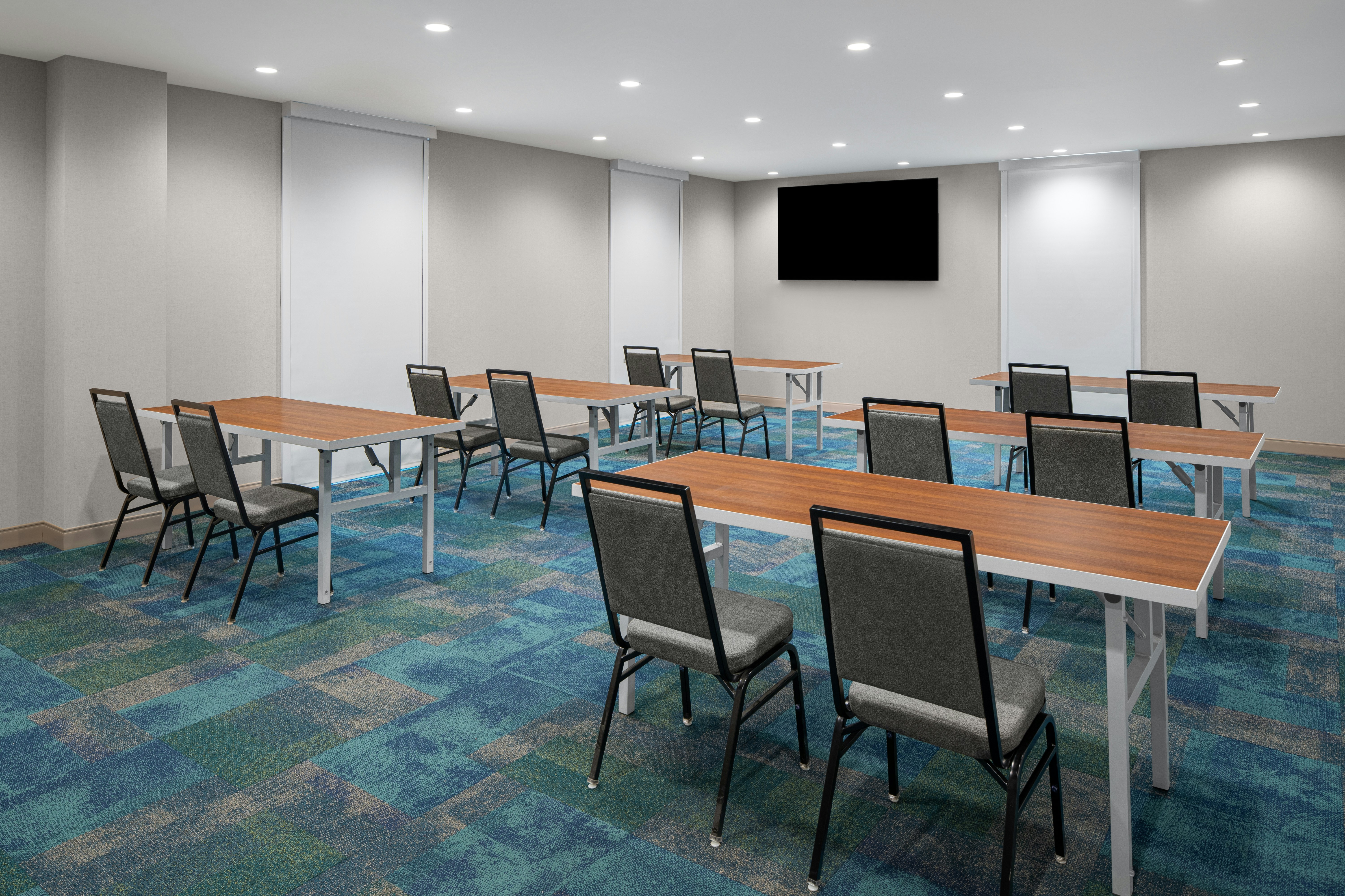 Home2 Suites by Hilton Des Moines at Drake University 17/25