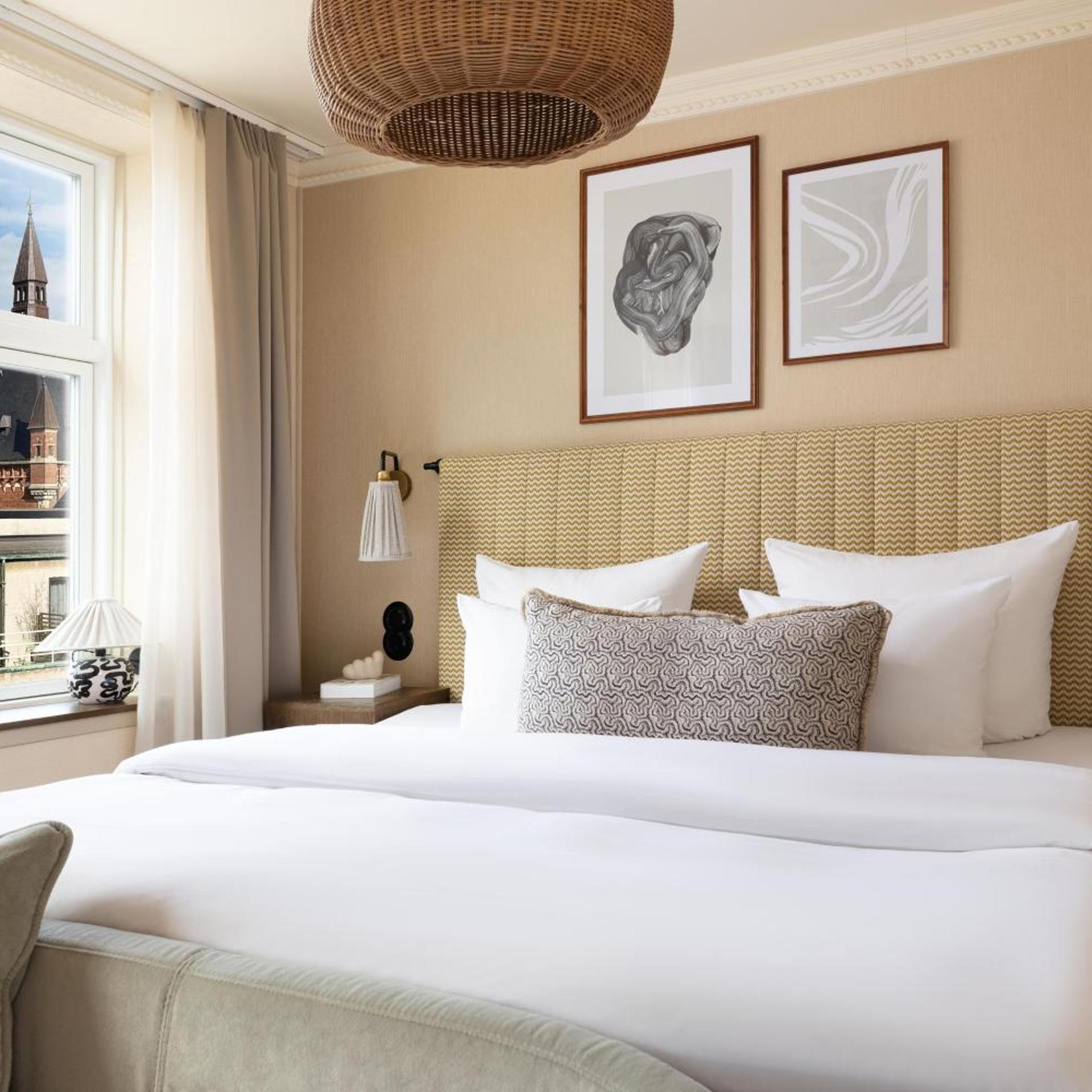 Superior, King Bed
