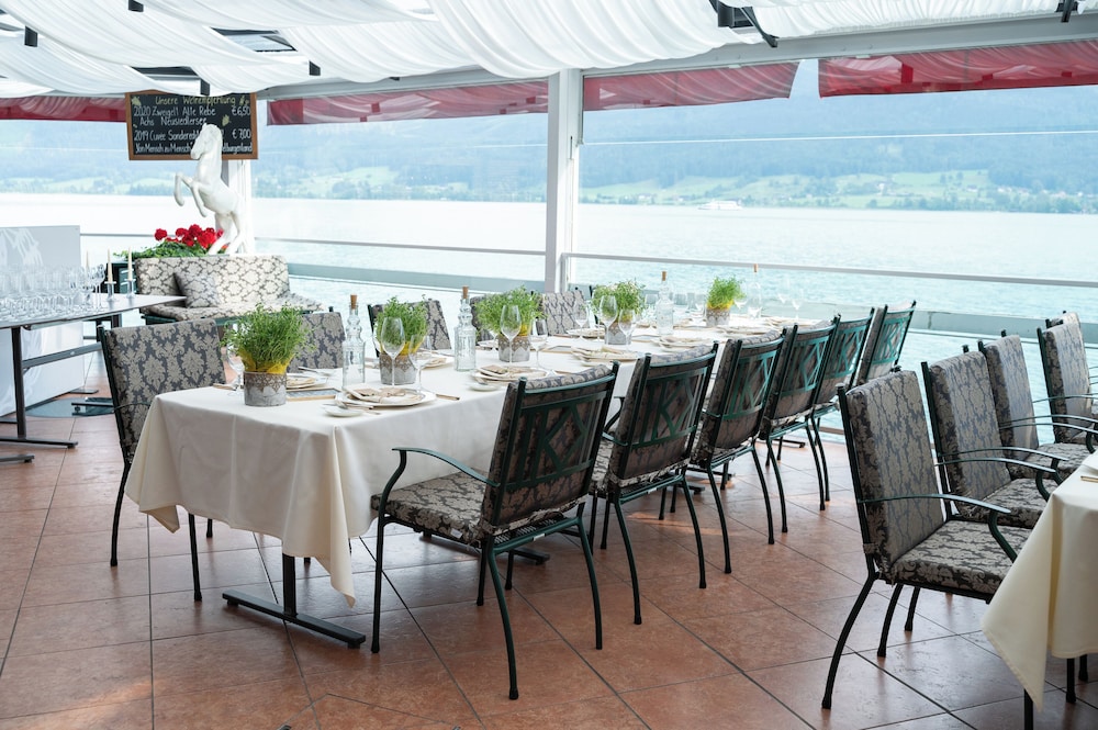 Romantik Hotel Im Weissen Roessl 62/71