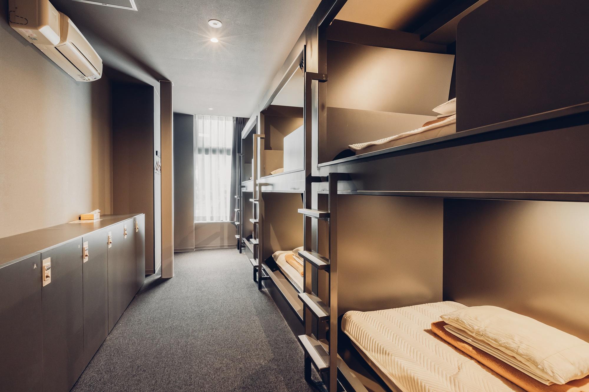 Female Dorm, 6 People