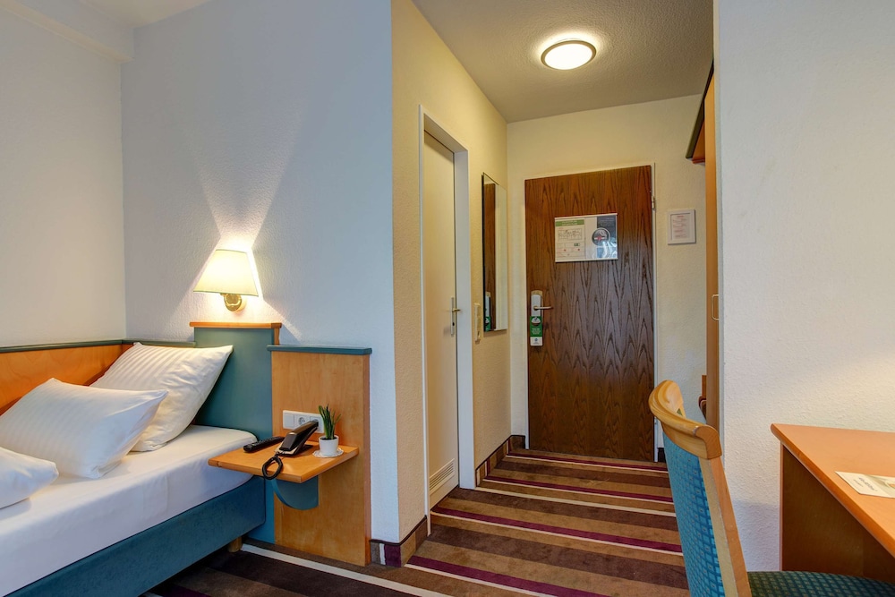 Hotel Ambassador Duesseldorf 11/26