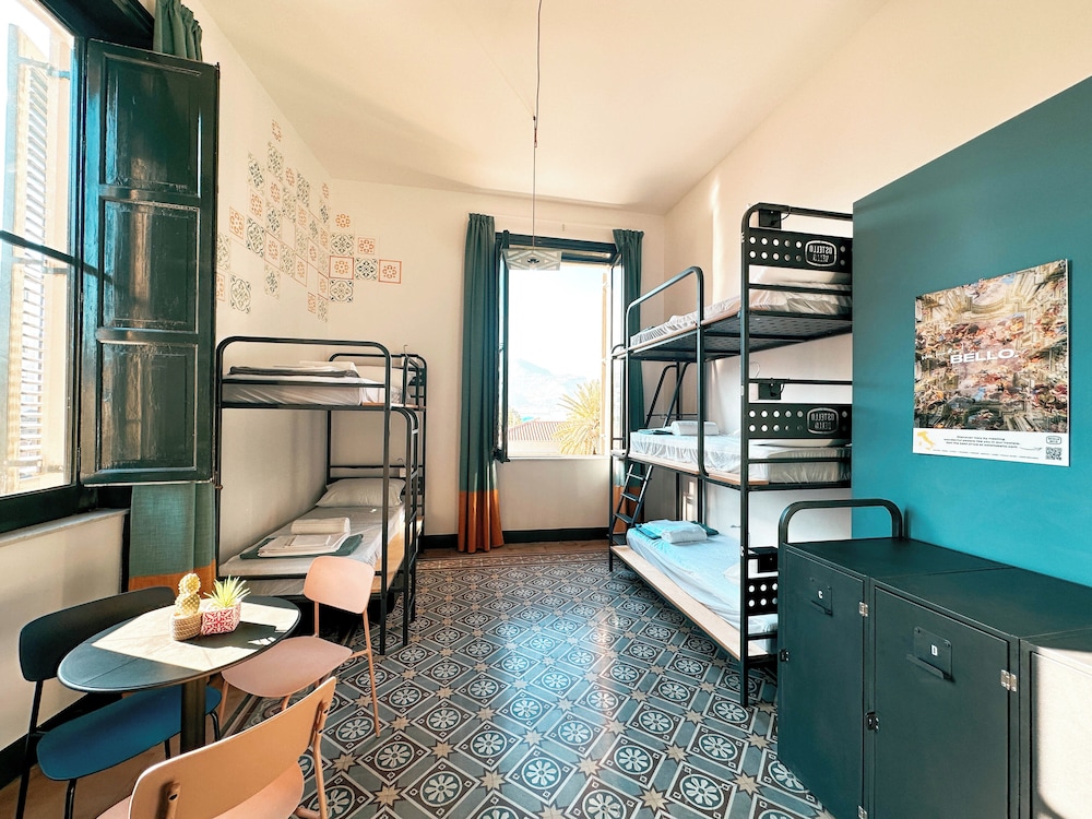 Female Dorm, 11 Beds