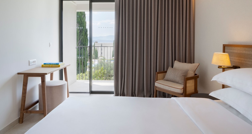 Plus, Standard, Double Bed, Balcony
