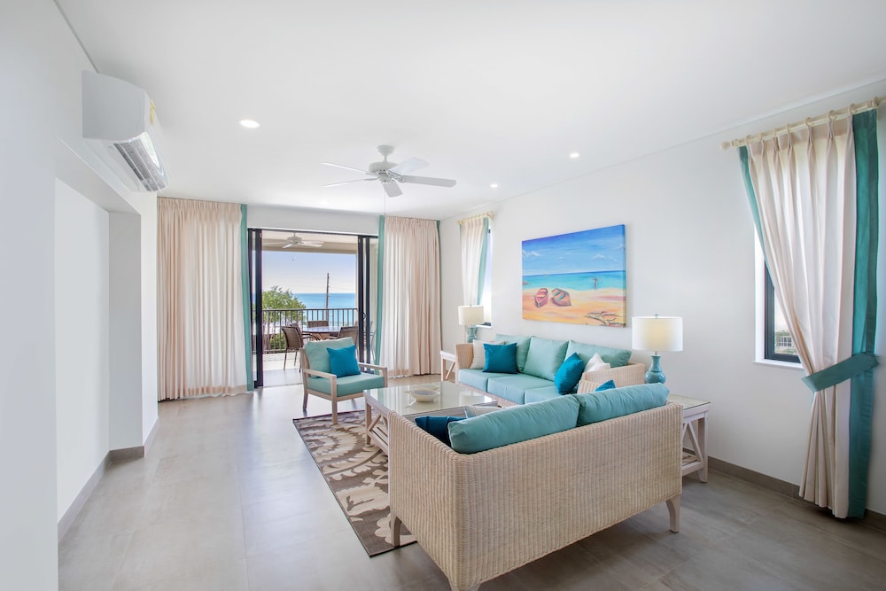 Beach View Hotel 28/50