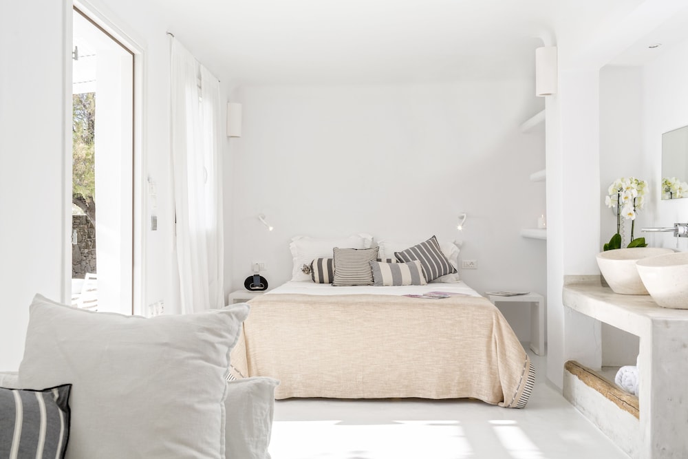 Ostraco Suites 19/75