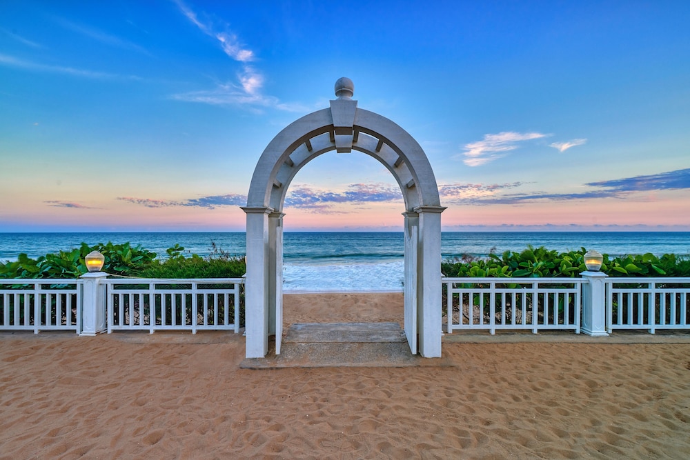 MAYFAIR Palm Beach Resort 69/74