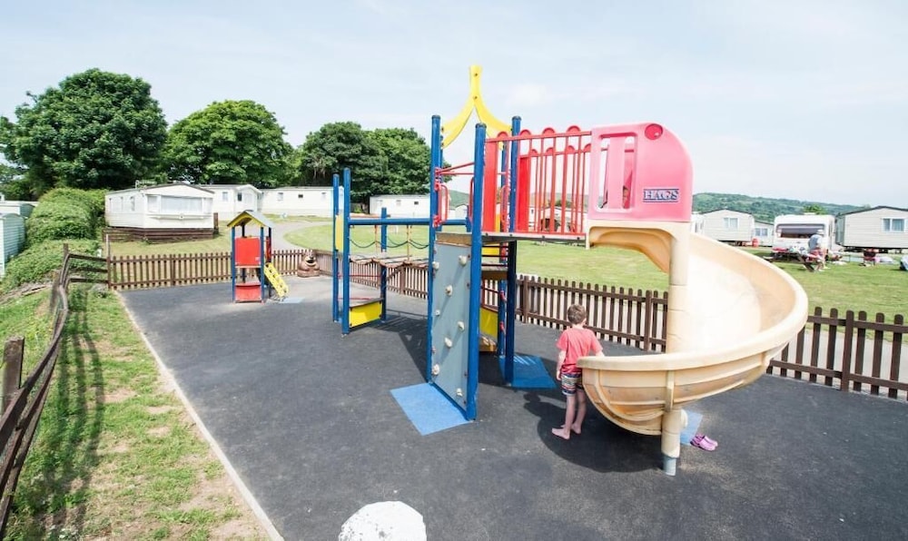 Sandaway Beach Holiday Park 36/50