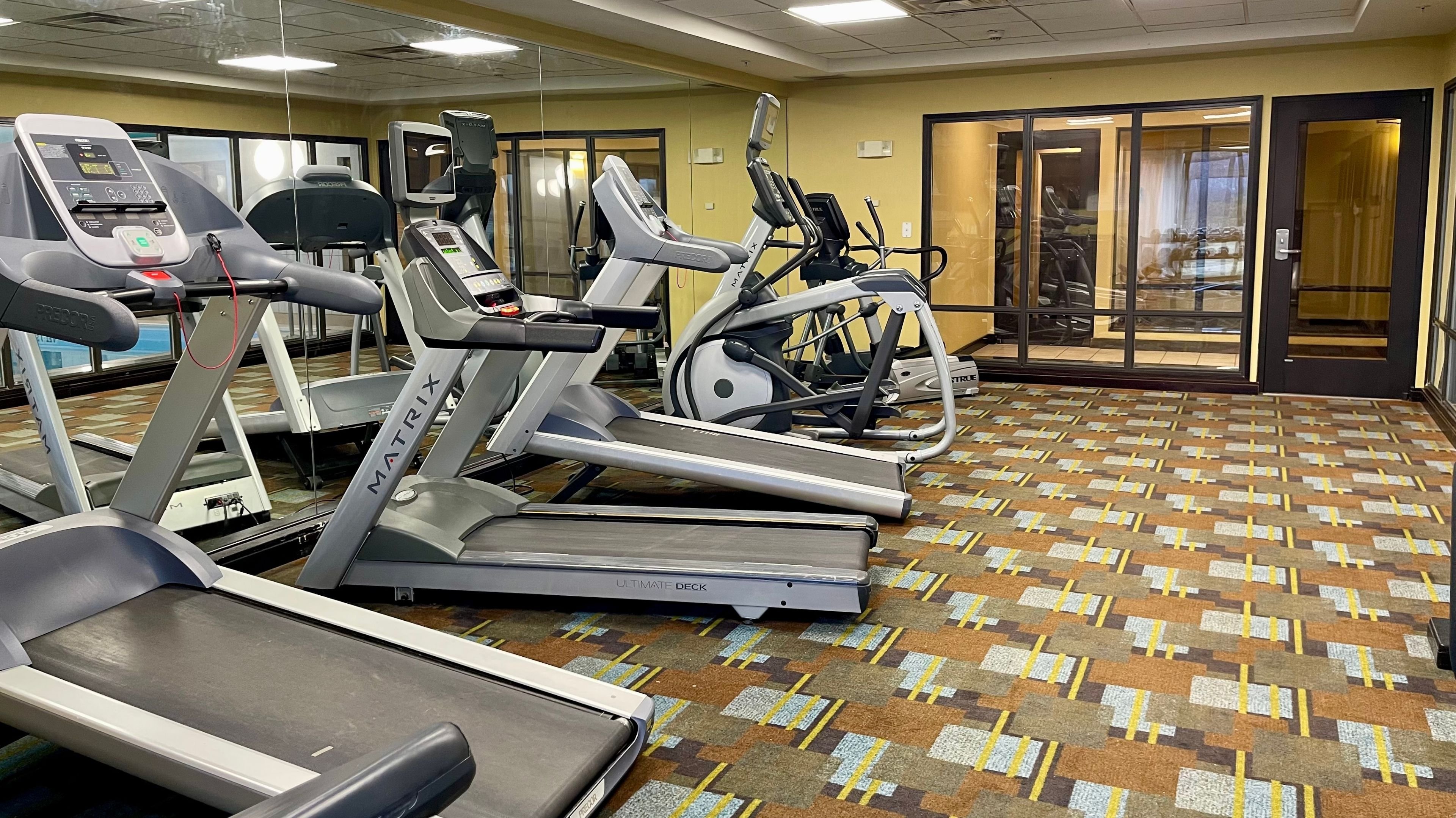 Holiday Inn Express Hotel And Suites Detroit North Troy 36/63