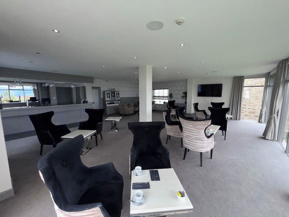 Richmond Park Hotel 57/68