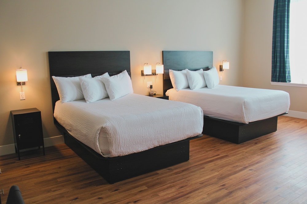 Senior, 2 Queen Beds