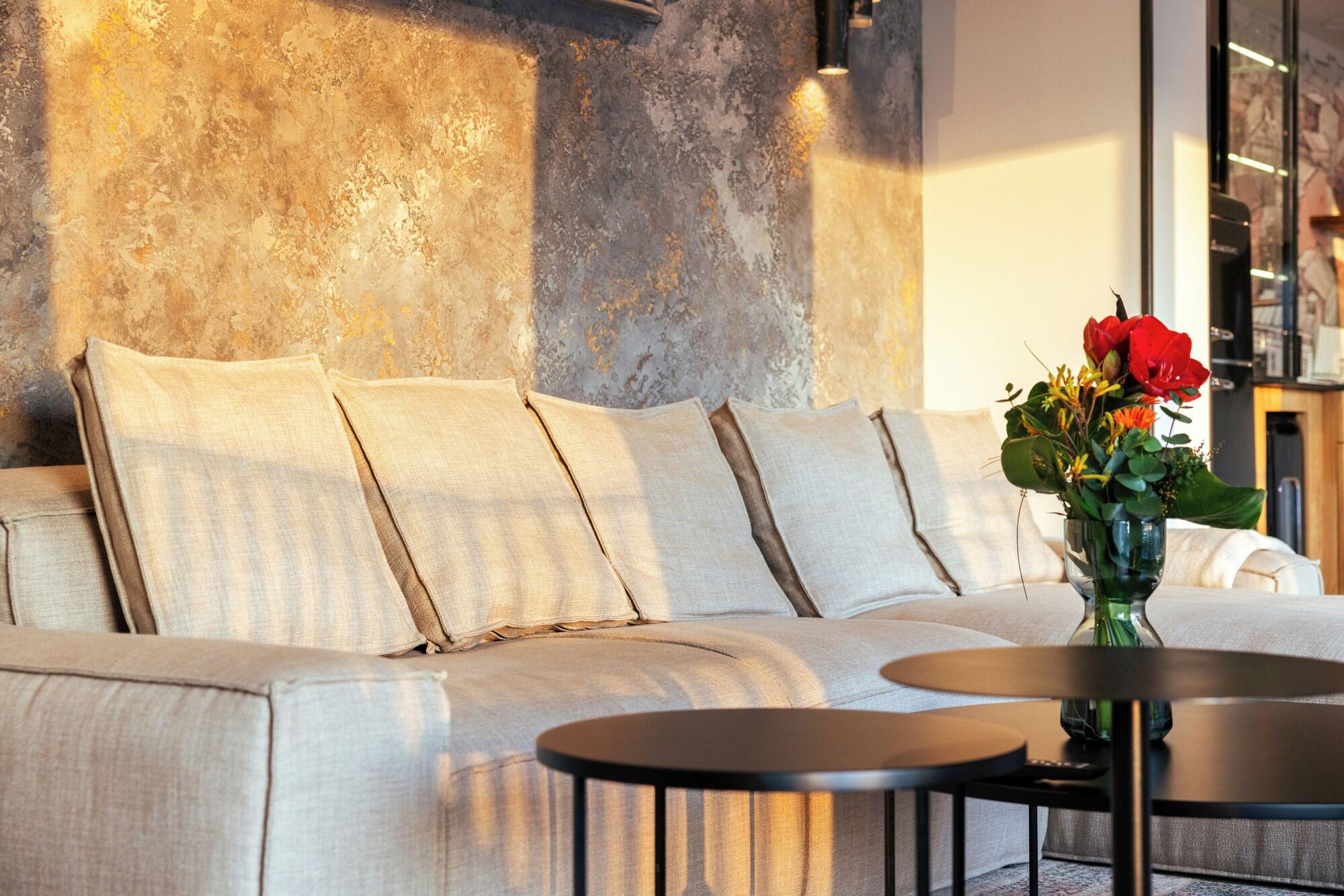 Nomadic Urban Premium Suites 8/50