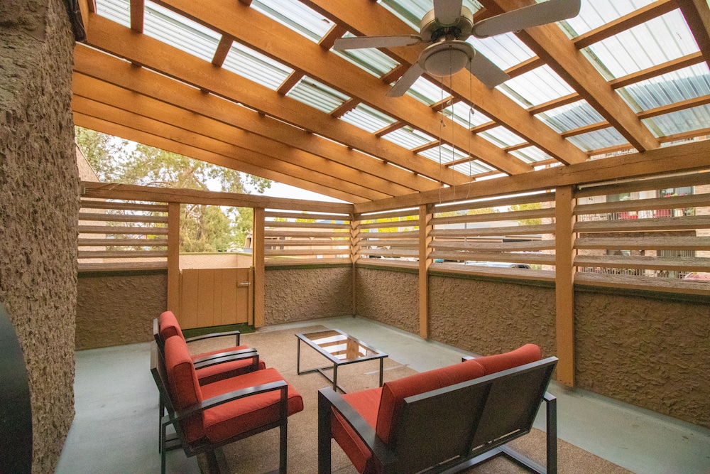Divya Sutra Plaza & Conference Centre Vernon, BC 64/74