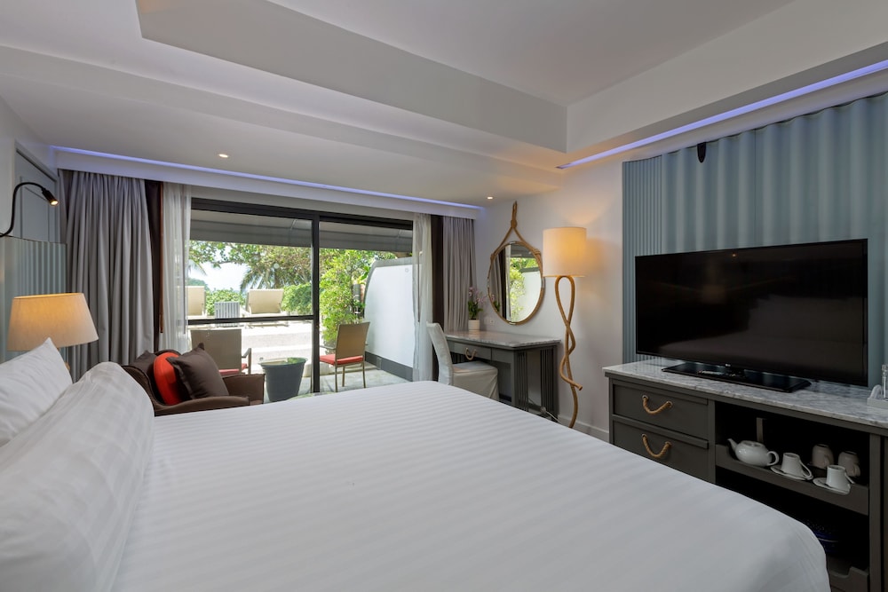 Room, Queen Bed, Terrace