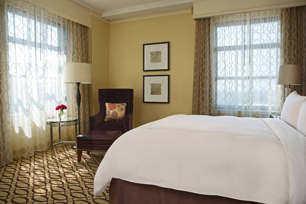 PEORIA MARRIOTT PERE MARQUETTE 12/50