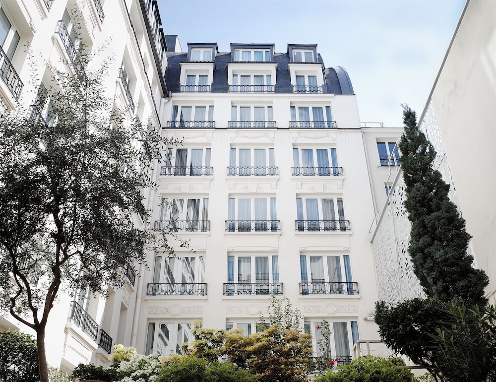 Hotel Rochester Champs-Elysees 6/68