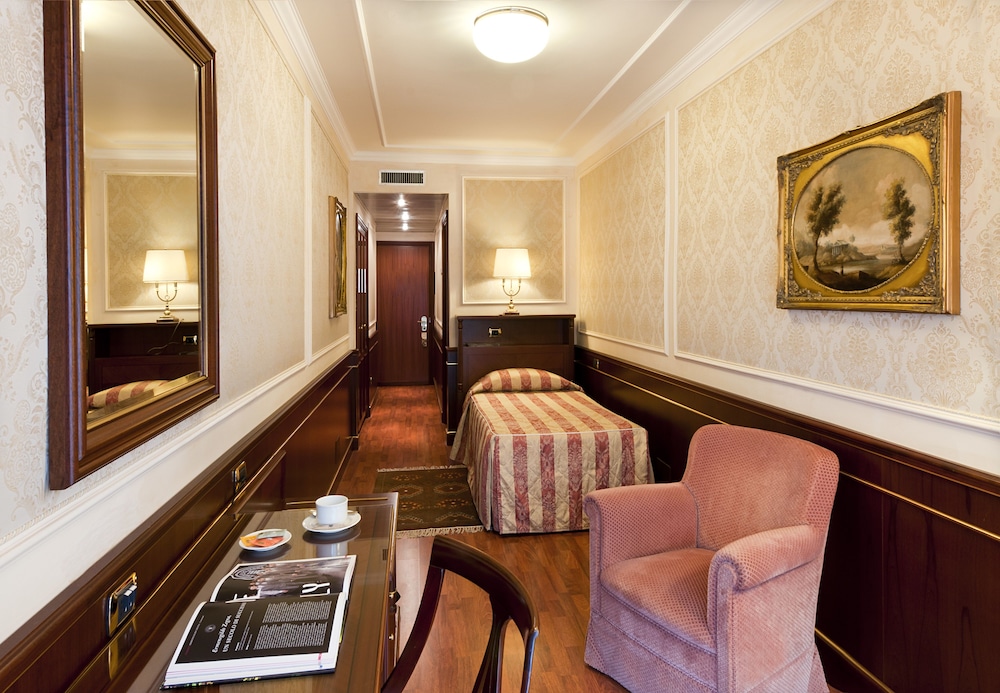 Grand Hotel Dino 17/35