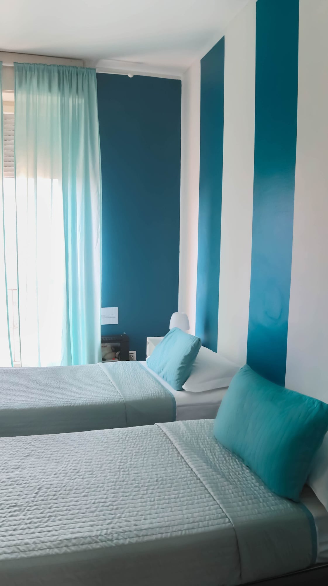 ROOM, DOUBLE OR TWIN BED, SHARED BATHROOM