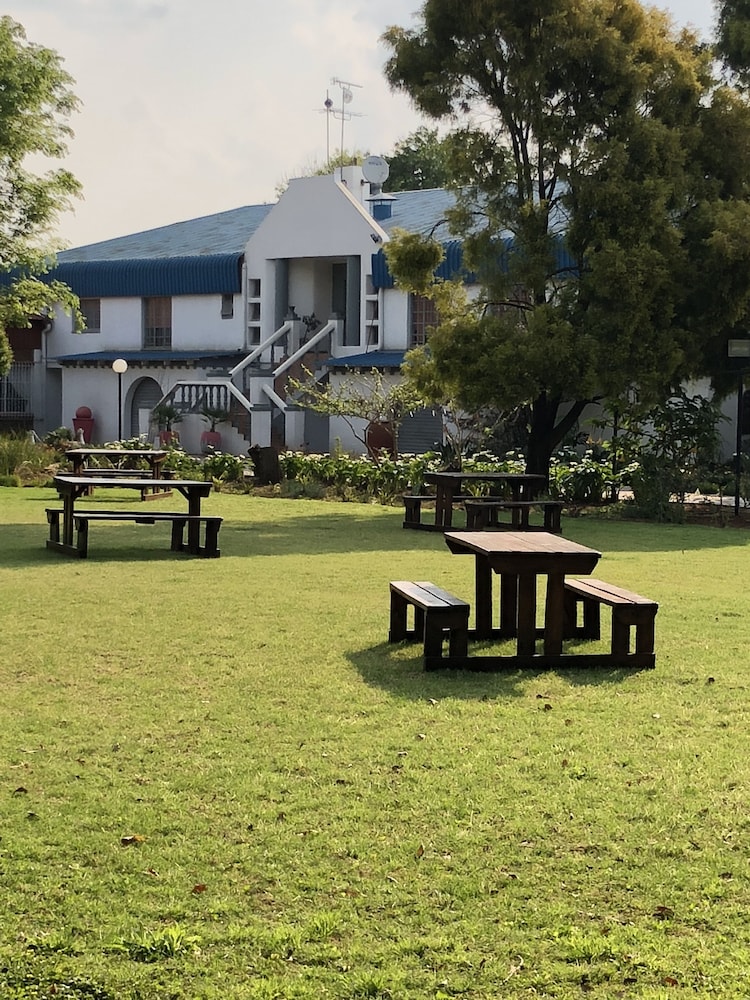 Elsje's Country Inn 39/50