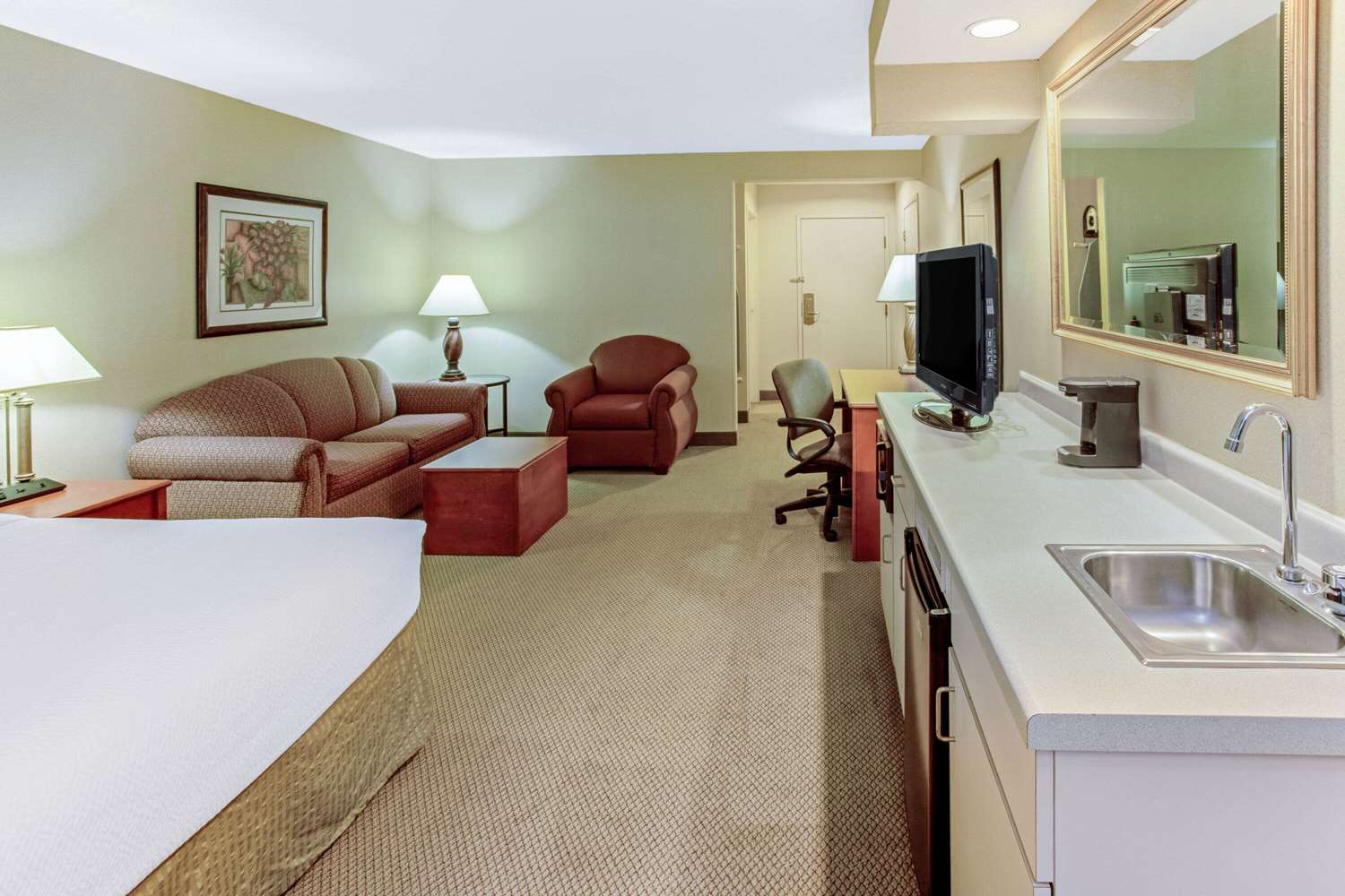 La Quinta Inn & Suites by Wyndham Appleton College Avenue 30/49