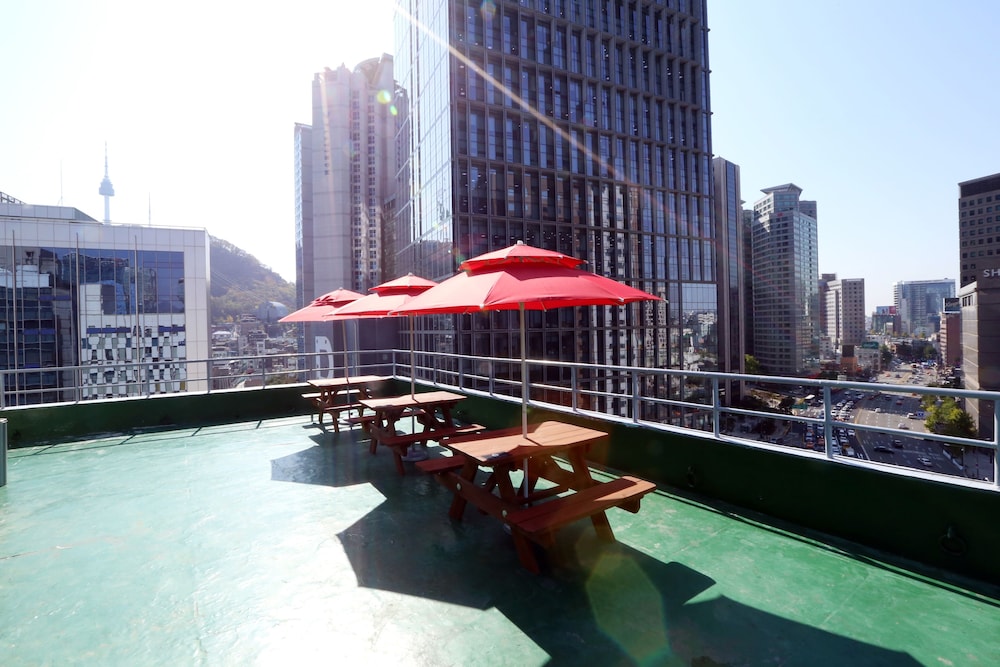 57 Myeongdong Hostel 63/66