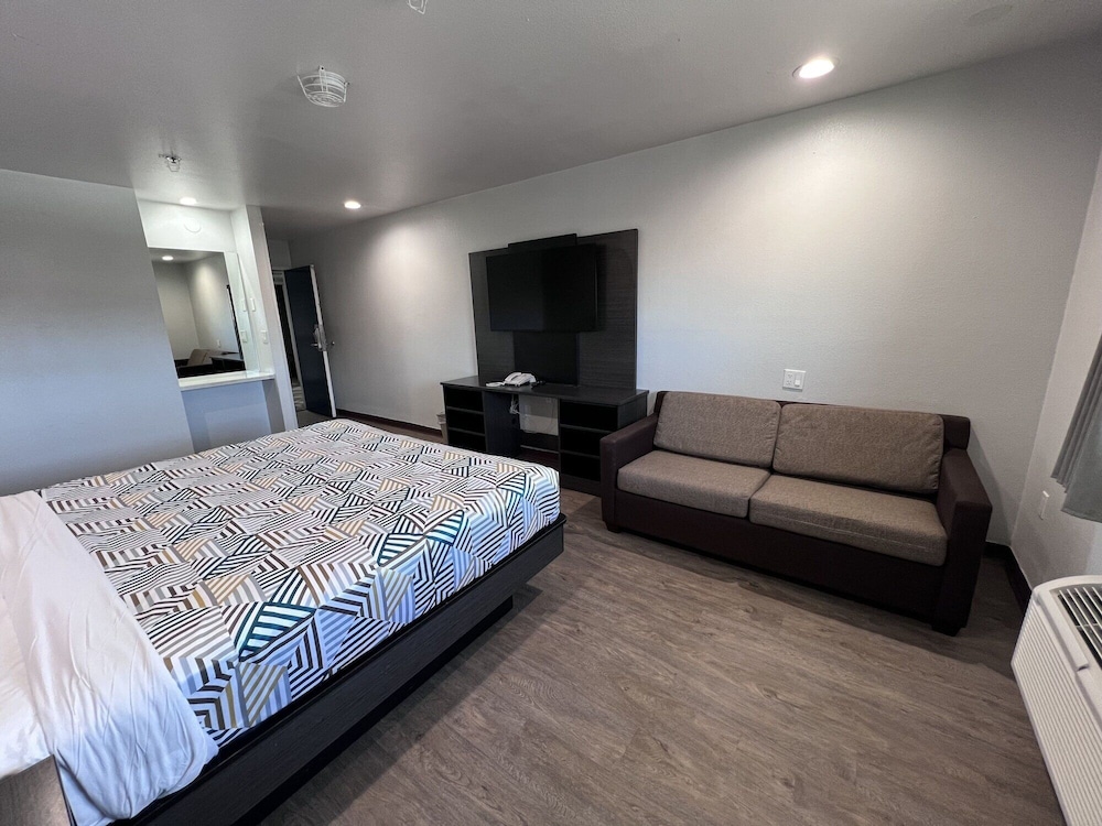 Motel6 Bullhead City, AZ 10/27