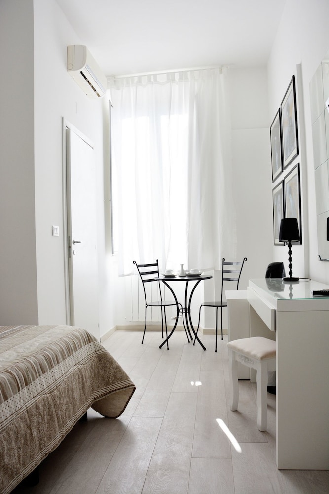 City Hotel 24/50
