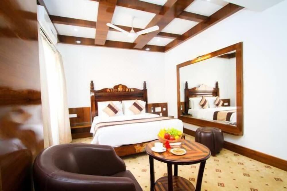 Hotel Loksagar 24/30