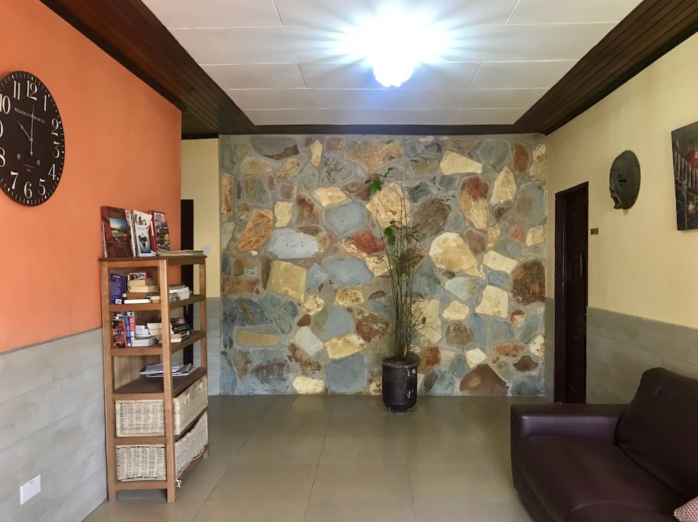 Omanye Lodge 10/50