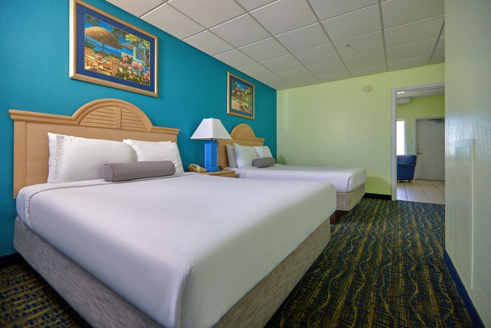 DELUXE, SUITE, 2 QUEEN BEDS, BEACH FRONT, KITCHEN