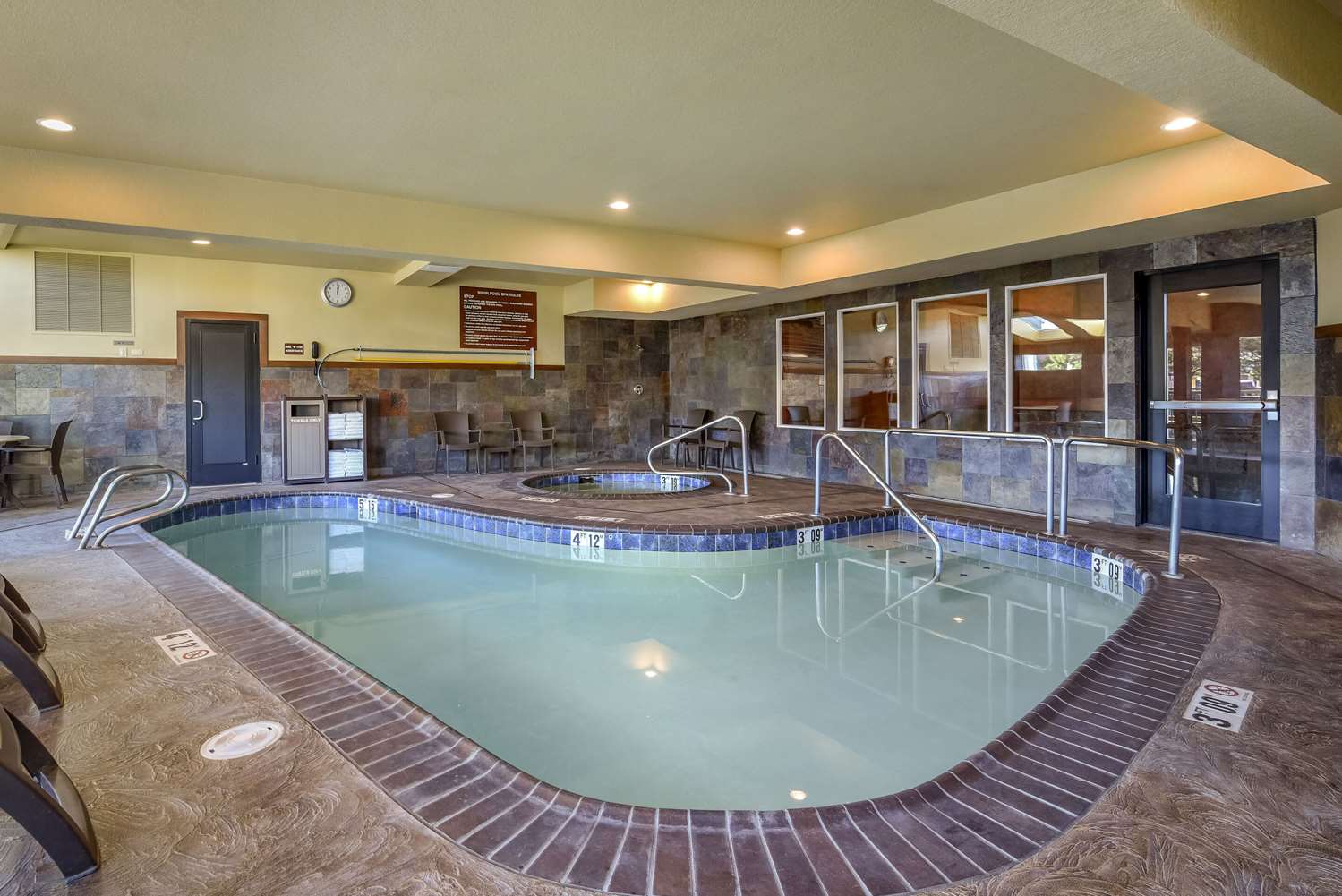 The Kathryn Riverfront Inn Ascend Hotel Collection 8/20