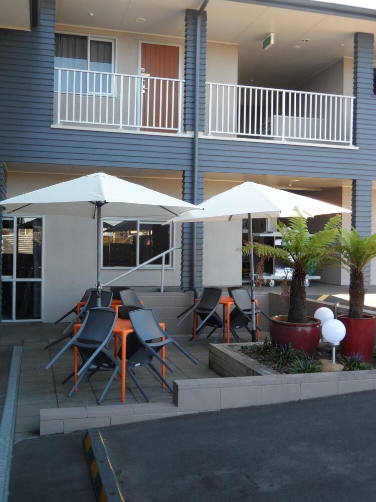Aveda Motor Lodge 22/29