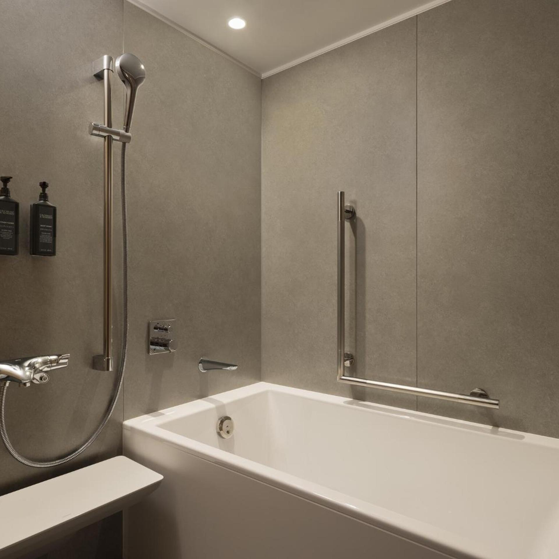 Guest Room, Premium, Deluxe, Suite, King Bed، Sheraton Miyako Hotel Tokyo 3/8