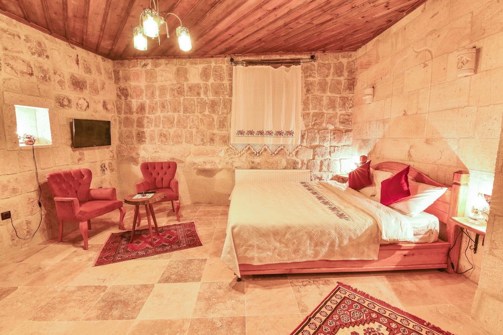 Mosaic Cave Hotel 5/50
