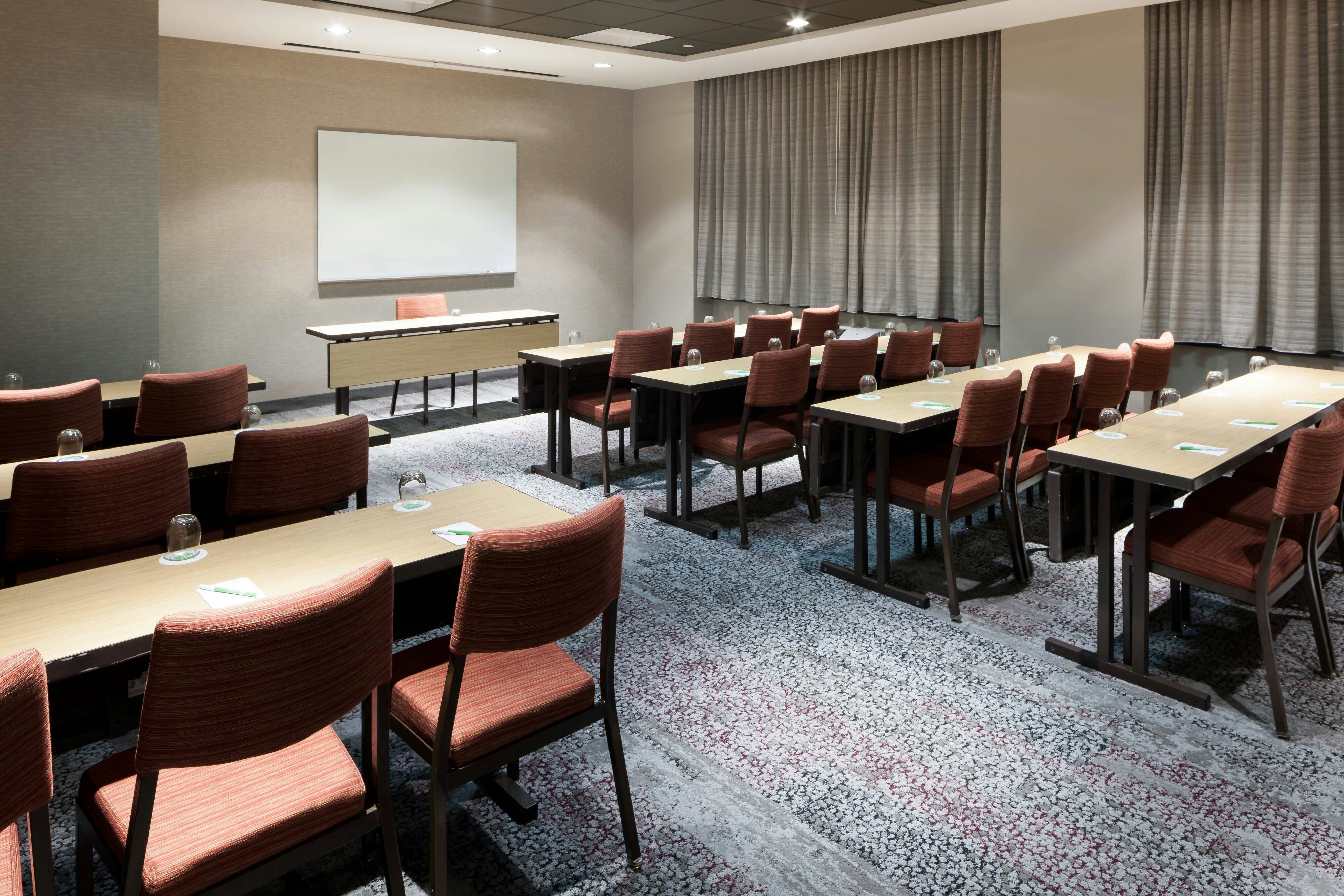 Courtyard By Marriott Alexandria Old Town Southwest 13/17