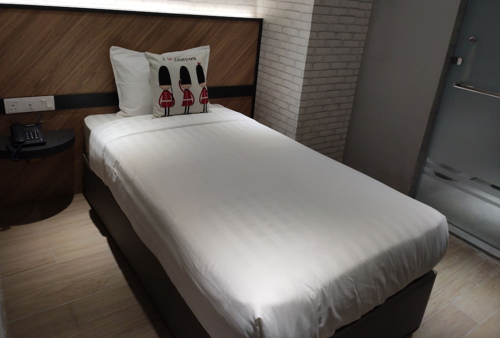 Hotel 99 Seri Kembangan Serdang 24/41