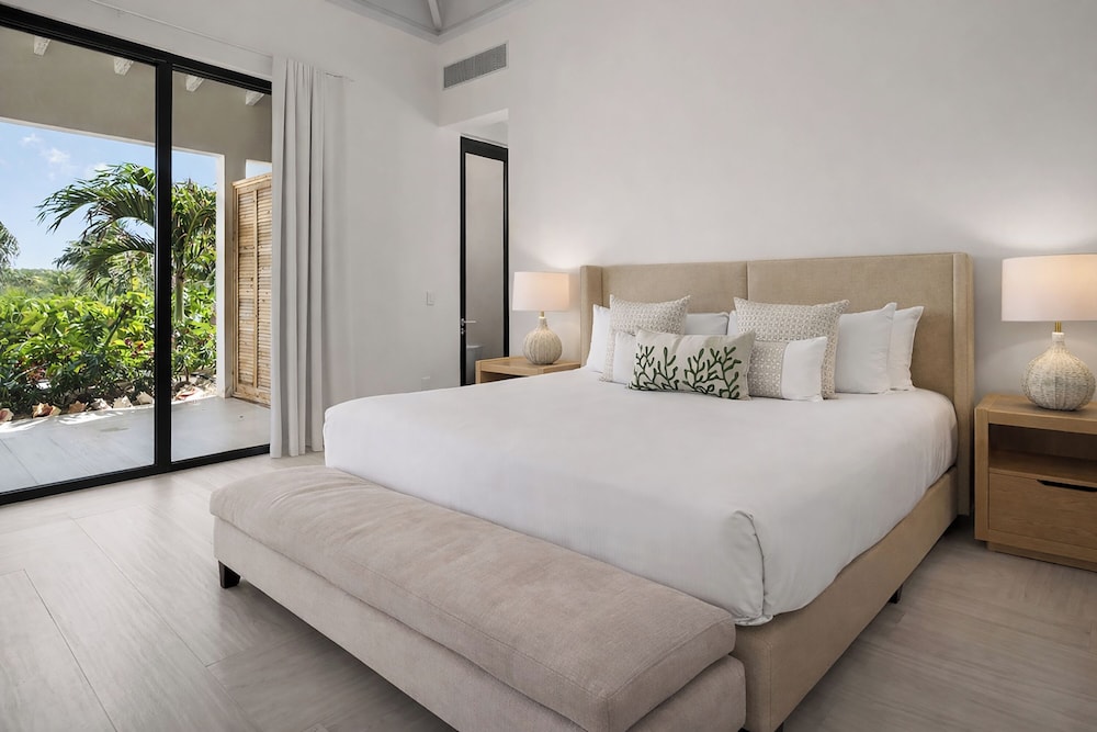 2 Bedrooms, Luxury, Bungalow, Twin Beds, King Bed, Water Side, Sofa, Private Pool